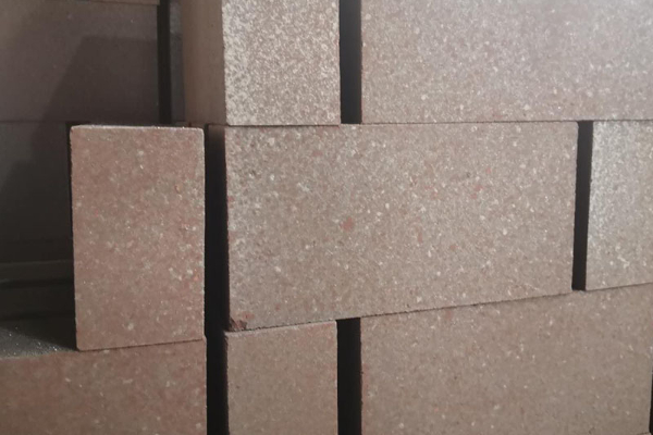 Chrome Magnesite Bricks Sold to South Africa - Showcase - 2