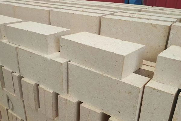 High-aluminum bricks and low-cement castables help Ecuador's metallurgical industry improve production efficiency - Showcase - 2