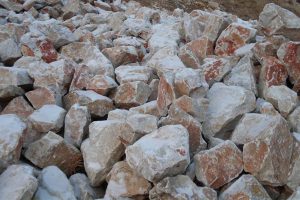 What are the uses of sillimanite raw materials?