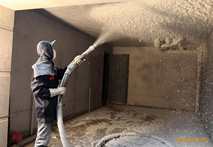 refractory spray mass