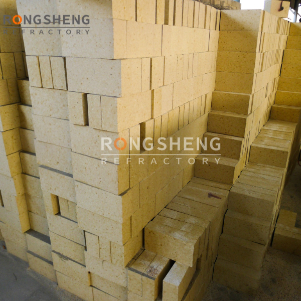 High alumina brick