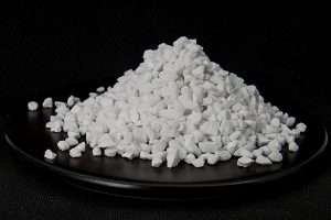 Function of tabular alumina in castables