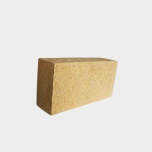 Anti-stripping high alumina brick
